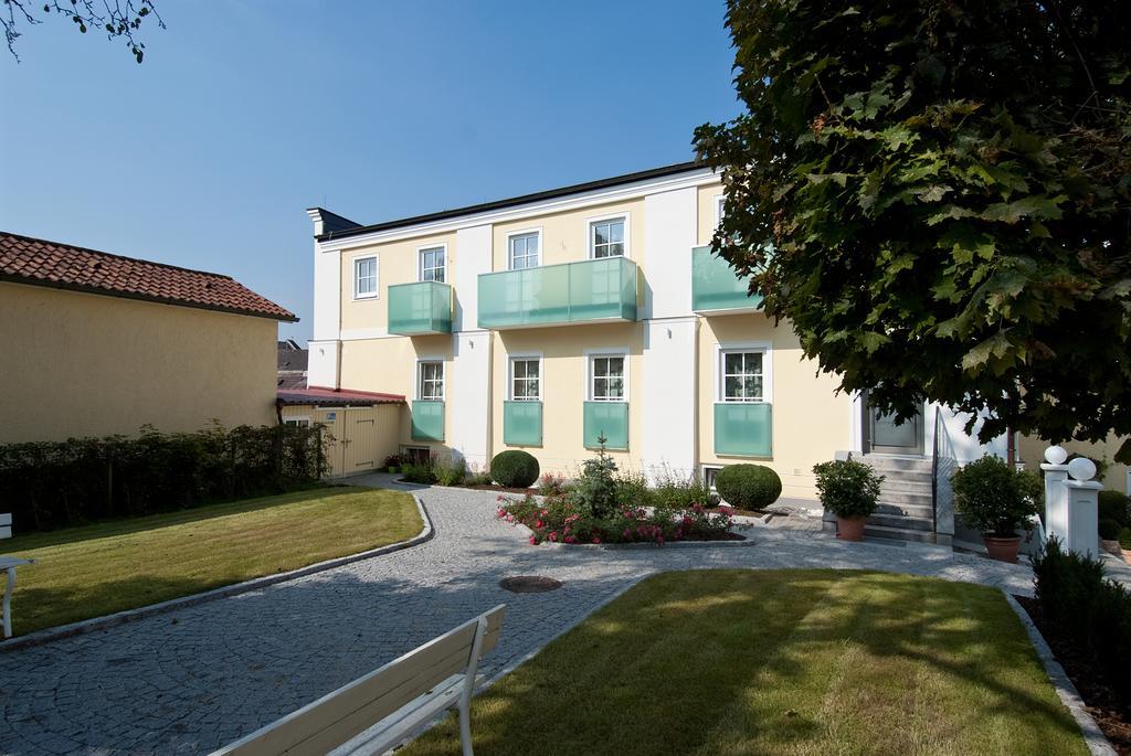 Hotel Biedermeier Hof Schaerding Exterior photo